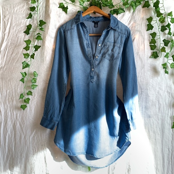 Super cute denim dress - Picture 1 of 4